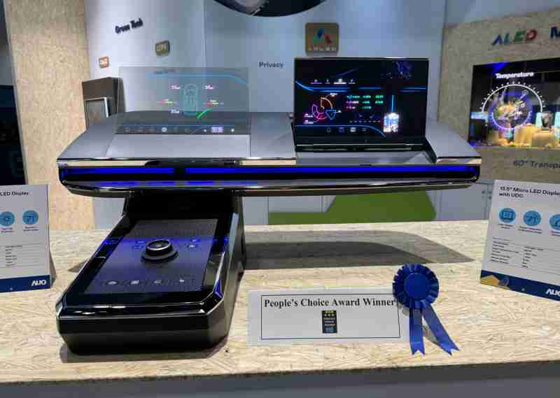 财神娱乐车用Micro LED Display HMI解决方案获”最佳车用显示奖”，，以用户为中心开发，，针对前座驾驶与乘客设计兼具娱乐与安全的高画质屏幕，，，包含车舱前座的Micro LED透明屏幕及全球首款内建镜头的智慧Micro LED显示器